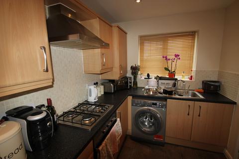 2 bedroom house to rent, Caer Castell Place, Rumney, CF3