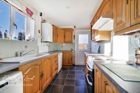 3 bedroom terraced house for sale, Wendover Road, London SE9