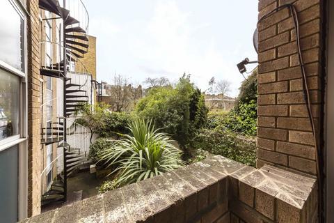 2 bedroom flat to rent, Abbey Road, London NW8