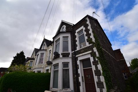 2 bedroom ground floor flat to rent, Cyril Crescent, Cardiff