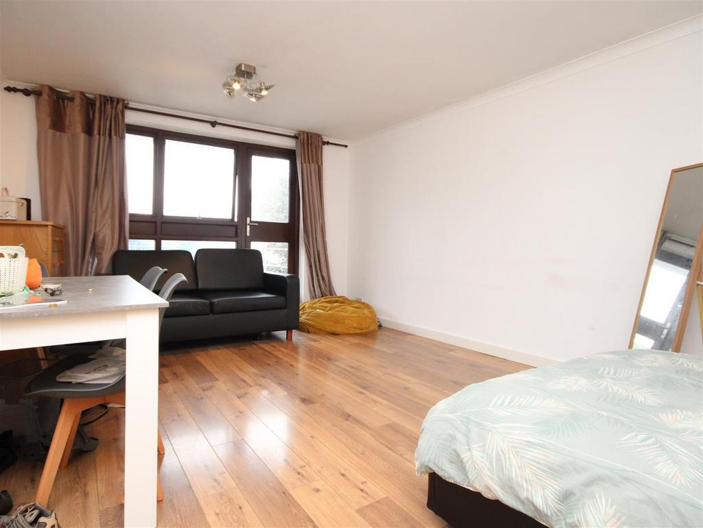 Bedroom3.JPG
