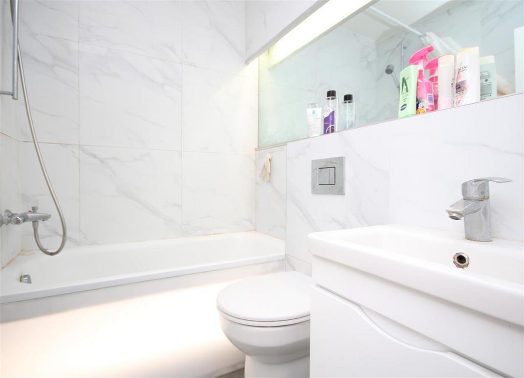 Bathroom.JPG