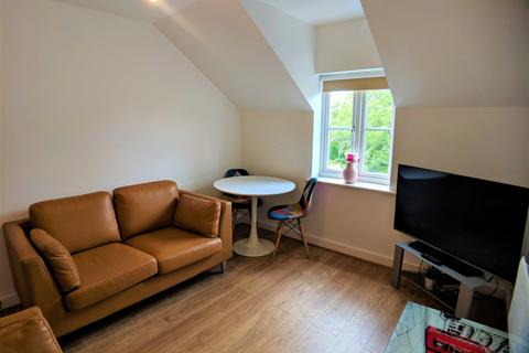 3 bedroom flat to rent, A, Mitford Road, Manchester M14