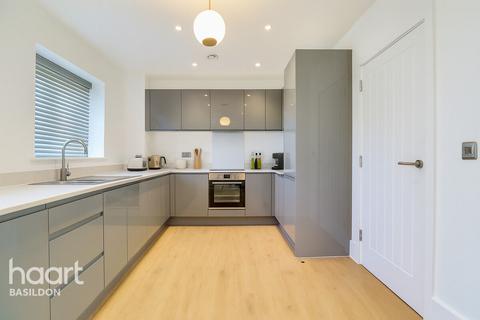 2 bedroom semi-detached house for sale, Chapelgate Mews, Basildon