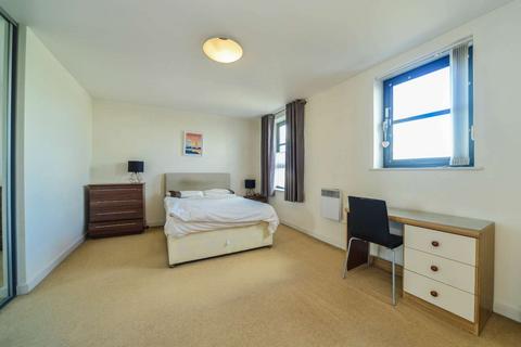 2 bedroom flat to rent, 590 Commercial Road, Limehouse, London