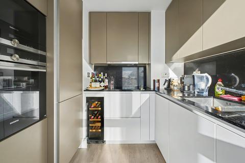 1 bedroom apartment for sale, Bollinder Place, Carrara Tower, EC1V