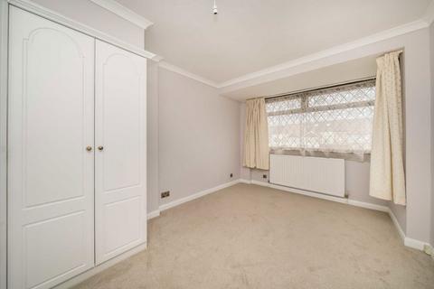 3 bedroom house to rent, Green Lane, New Malden KT3