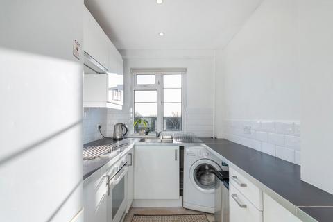 3 bedroom flat to rent, Chiswick Village, London W4