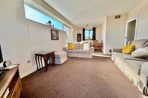 2 bedroom apartment for sale, Fairlands Court, North Park, Eltham, London, SE9
