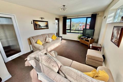 2 bedroom apartment for sale, Fairlands Court, North Park, Eltham, London, SE9