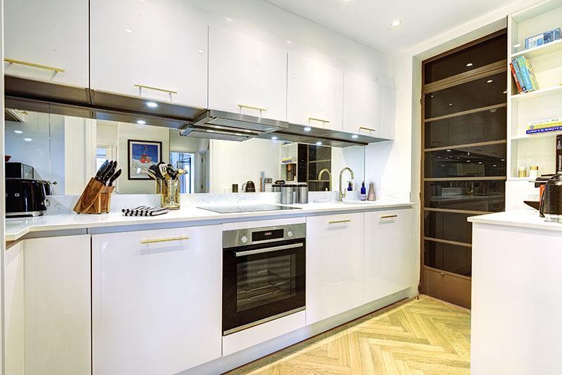 101 15 portman square 369854 kit3 RGB 800px.jpg