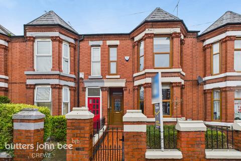 4 bedroom terraced house for sale, Gainsborough Road, Crewe