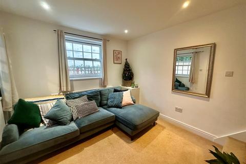 undefined, Long Garden Walk, Farnham