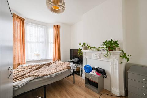 undefined, Claude road, Leyton, London, E10