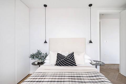 2 bedroom flat to rent, Maple Path, Hackney Downs, London, E5