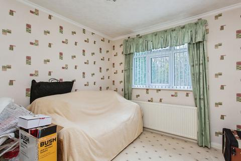 3 bedroom semi-detached house for sale, Lawns Avenue, Wigan WN5