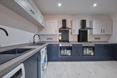 2 bedroom flat to rent, at Liverpool, Flat A, 72, Mansel Street SA1