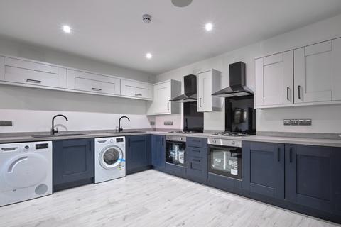 2 bedroom flat to rent, at Liverpool, Flat A, 72, Mansel Street SA1