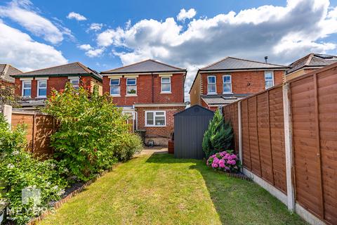 2 bedroom flat for sale, Avon Road West, Christchurch, BH23 2