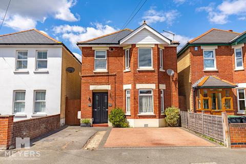 2 bedroom flat for sale, Avon Road West, Christchurch, BH23 2