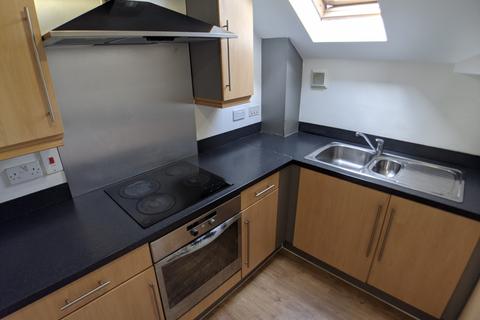 2 bedroom flat to rent, Mitford Road, Manchester M14