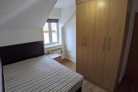2 bedroom flat to rent, Mitford Road, Manchester M14