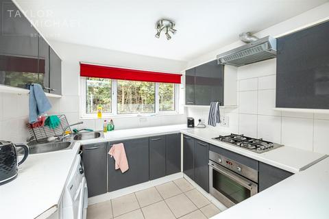 4 bedroom terraced house to rent - Lucraft Road, Brighton