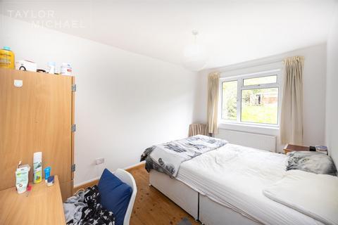 4 bedroom terraced house to rent, Lucraft Road, Brighton