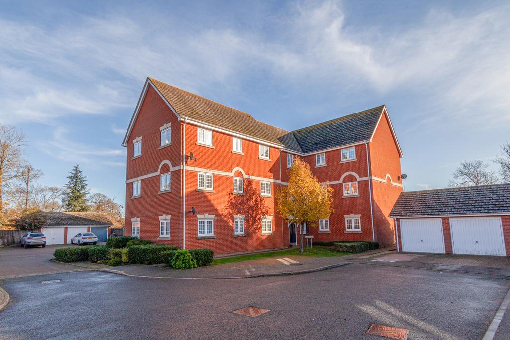2 Bedroom Top Floor Flat