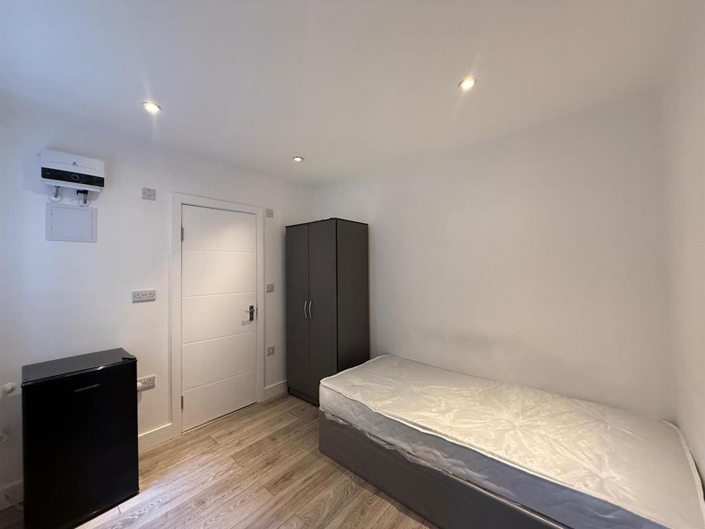 New RM B Castle Street Pic 2.jpg