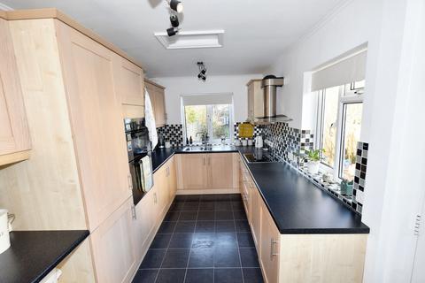 2 bedroom semi-detached house to rent, Poppy Road, Princes Risborough HP27