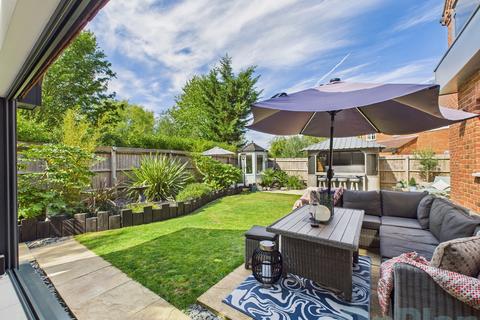 4 bedroom detached house for sale, Shenley Lodge, Milton Keynes MK5