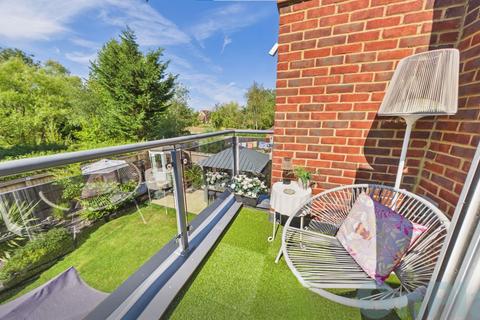 4 bedroom detached house for sale, Shenley Lodge, Milton Keynes MK5