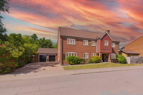 4 bedroom detached house for sale, Shenley Lodge, Milton Keynes MK5