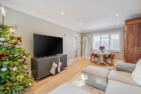 undefined, Woking,  Surrey,  GU24