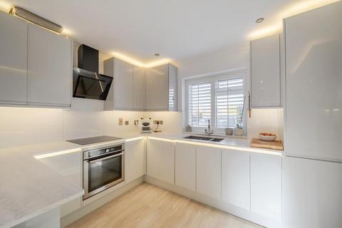 undefined, Pirbright,  Woking,  Surrey,  GU24