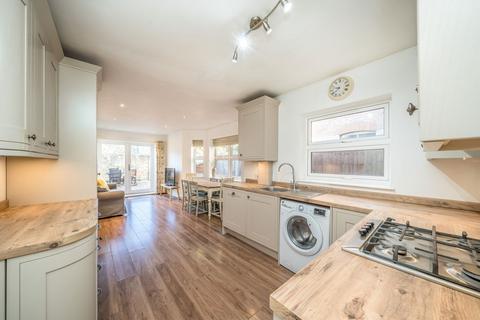 Hetherington Road, London SW4