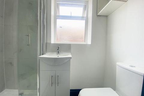 1 bedroom in a house share to rent, Keel Drive, Slough
