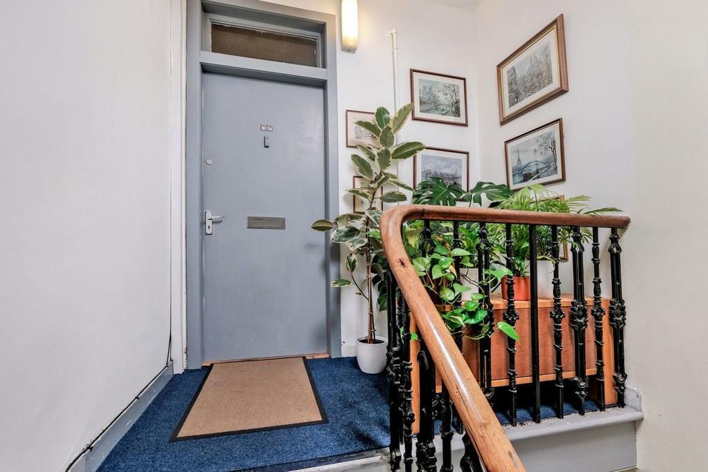 53944 14111989 img 16