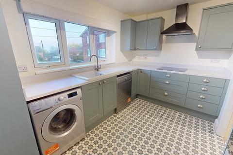 3 bedroom flat to rent, St Andrews Green, Churchdown