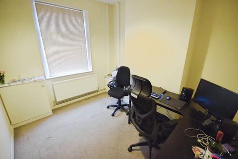 2 bedroom terraced house to rent, Stone Street, Penkhull , Stoke-On-Trent