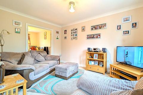 3 bedroom townhouse for sale, Anson Close, Grantham
