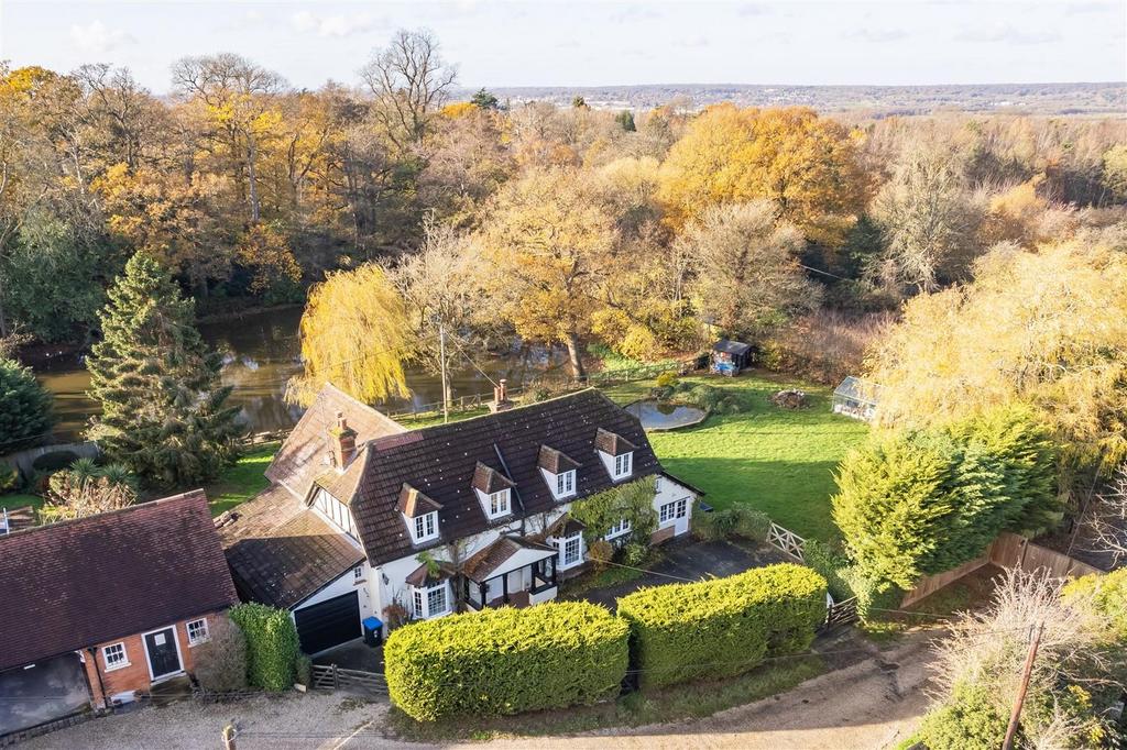 The Gardeners Cottage aerial  (2).jpg