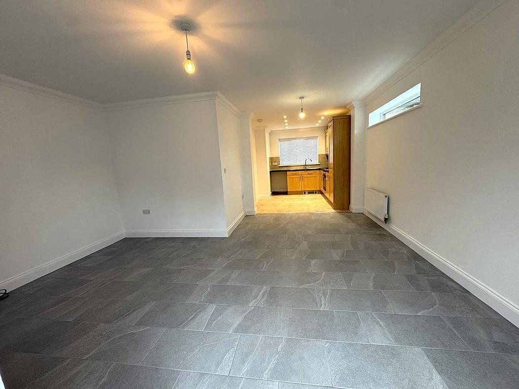 Whats App Image 2025-12-04 at 12.19.16 (1)