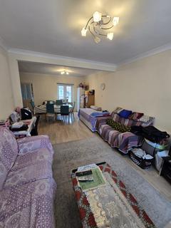 5 bedroom terraced house for sale, Ripple Road, London IG11