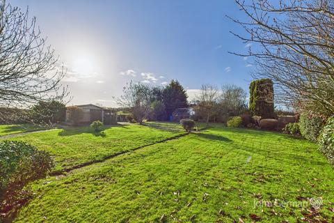 3 bedroom detached bungalow for sale, Tutbury Road, Burton-on-Trent