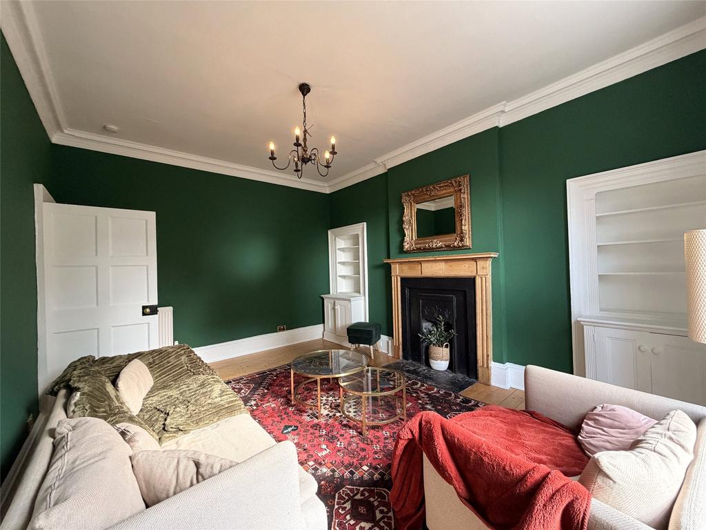 Apartment in Edinburgh - View 3