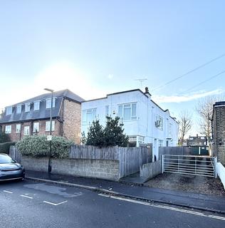 2 bedroom flat to rent, Second Cross Road, Twickenham TW2