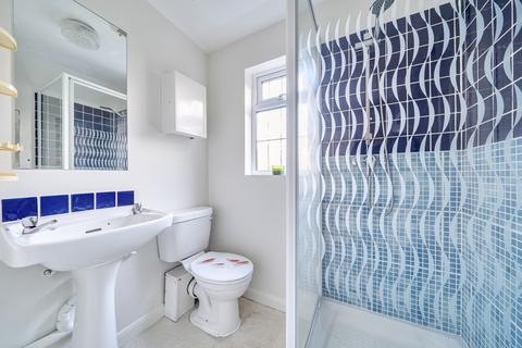 Studio to rent, St. Johns Road, Farnham, Surrey, GU9