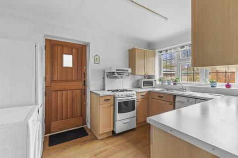 2 bedroom detached bungalow for sale, Russell Close, Little Chalfont